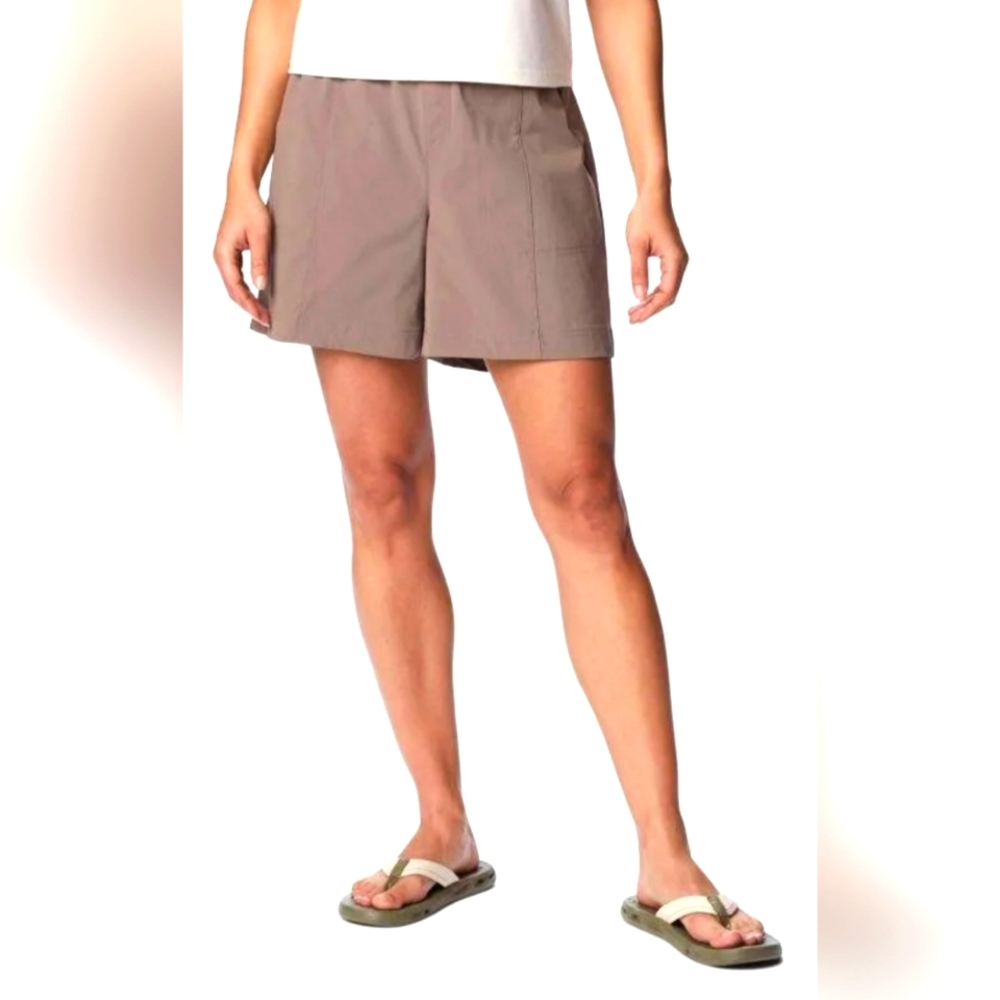 Columbia Women's Sportswear Hiking Trail Shorts Cotton/Nylon Dusky Brown Medium